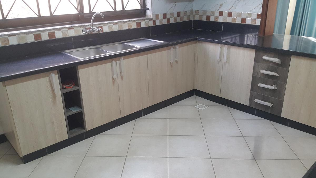 5 Bed Townhouse with En Suite in Syokimau - 4