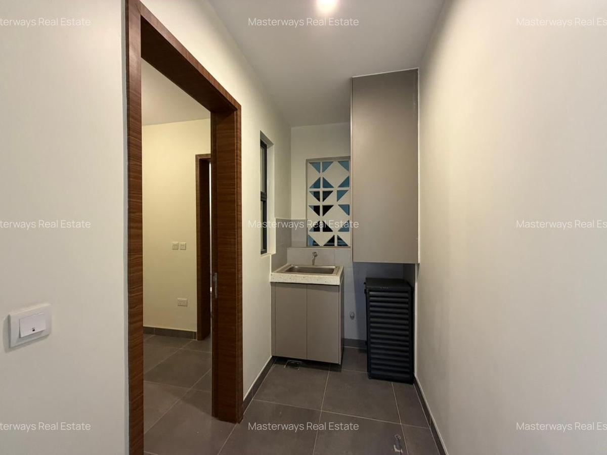 2 Bed Apartment with En Suite at Riverside Drive - 18