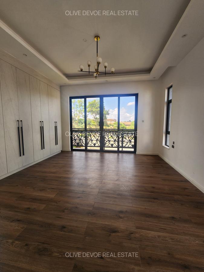 5 Bed Villa with En Suite in Lavington - 19