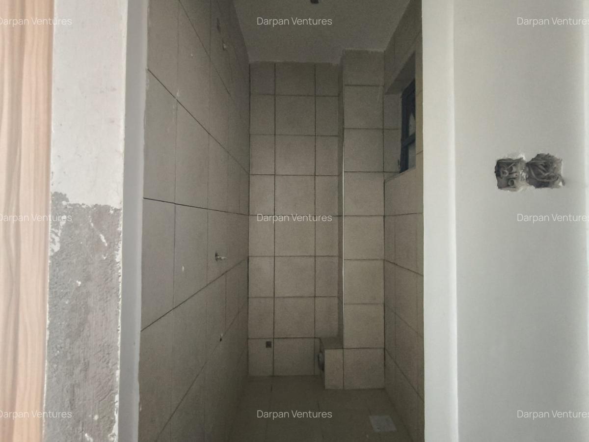 1 Bed Apartment with En Suite in Garden Estate - 5