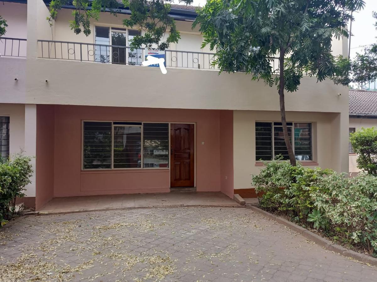 4 Bed Townhouse with Walk In Closet in Kilimani - 10