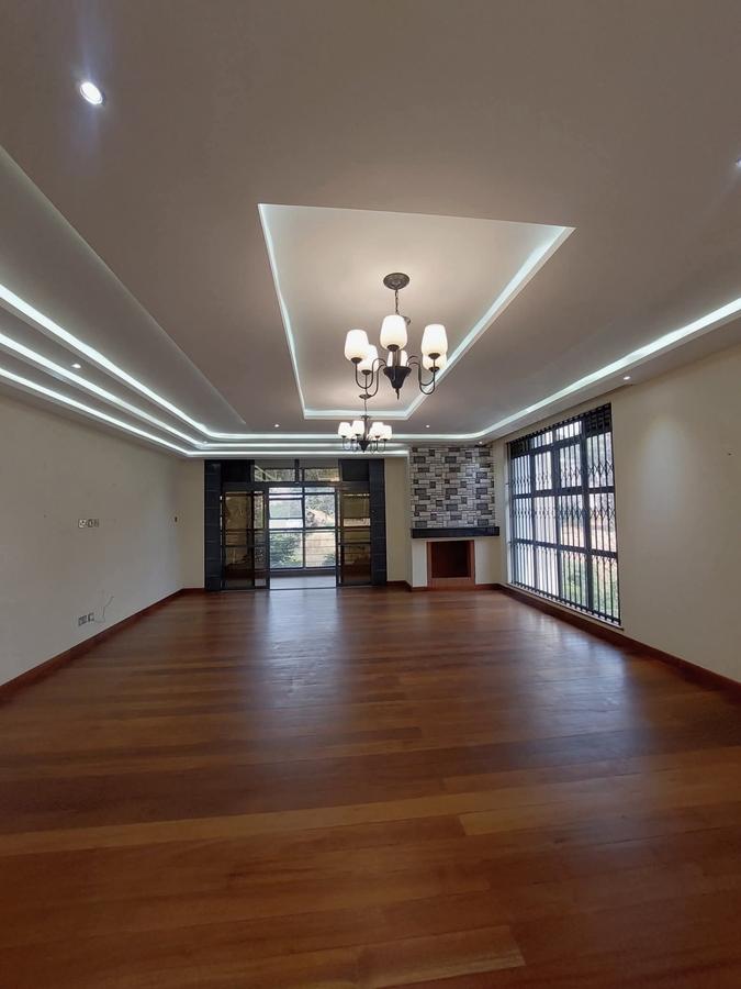 7 Bed Townhouse with En Suite in Nyari - 3