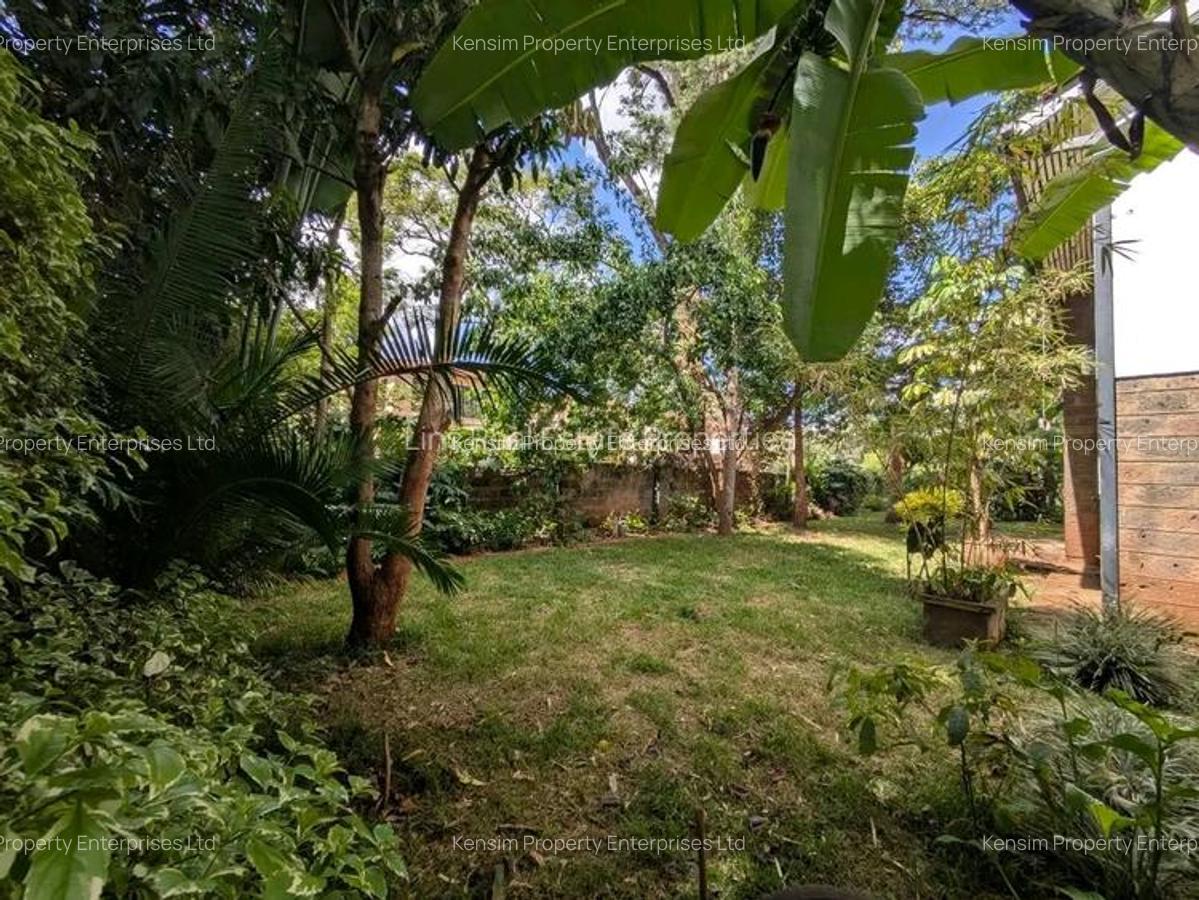 4 Bed Townhouse with En Suite in Lavington - 11