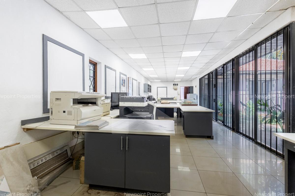 Furnished 1,221 ft² Office with Service Charge Included in Karen - 7