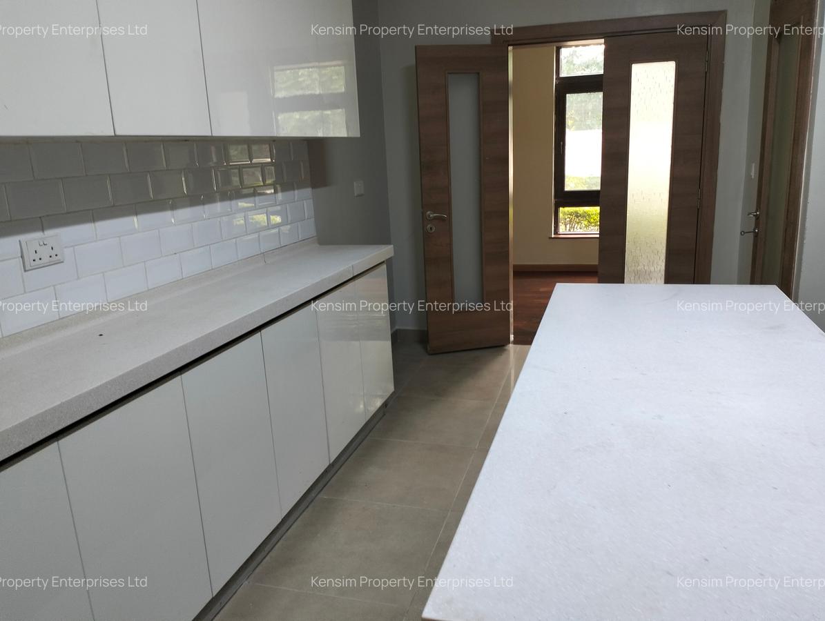 5 Bed Townhouse with En Suite in Lavington - 11