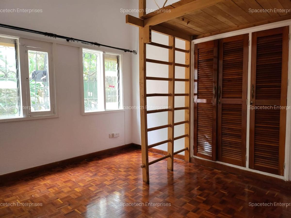 4 Bed House with Staff Quarters in Hill View - 8