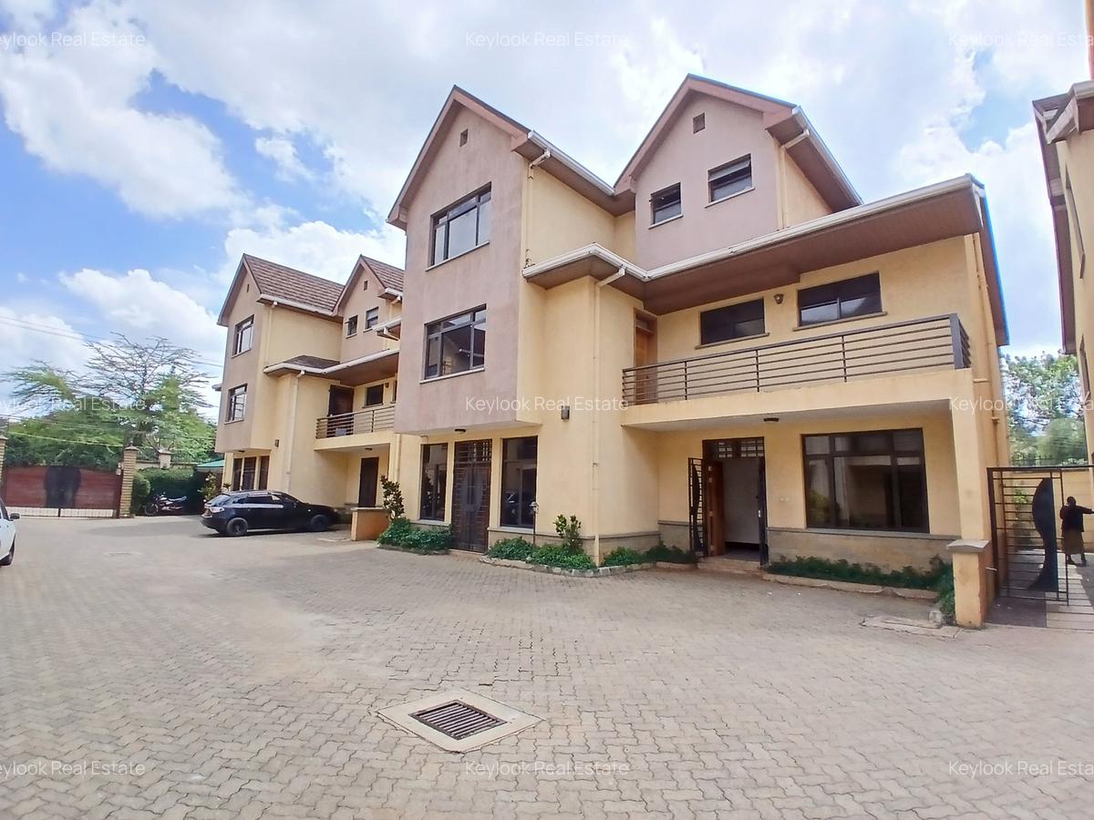 5 Bed Townhouse with En Suite in Lavington - 3