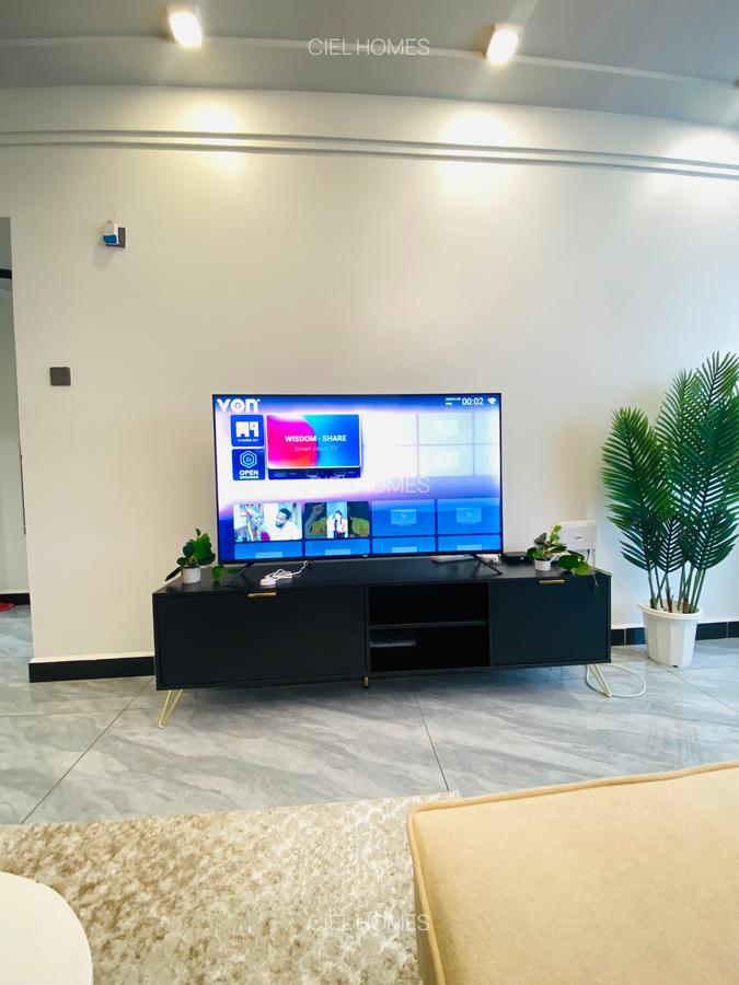 1 Bed Apartment with Swimming Pool at Wood Avenue - 4