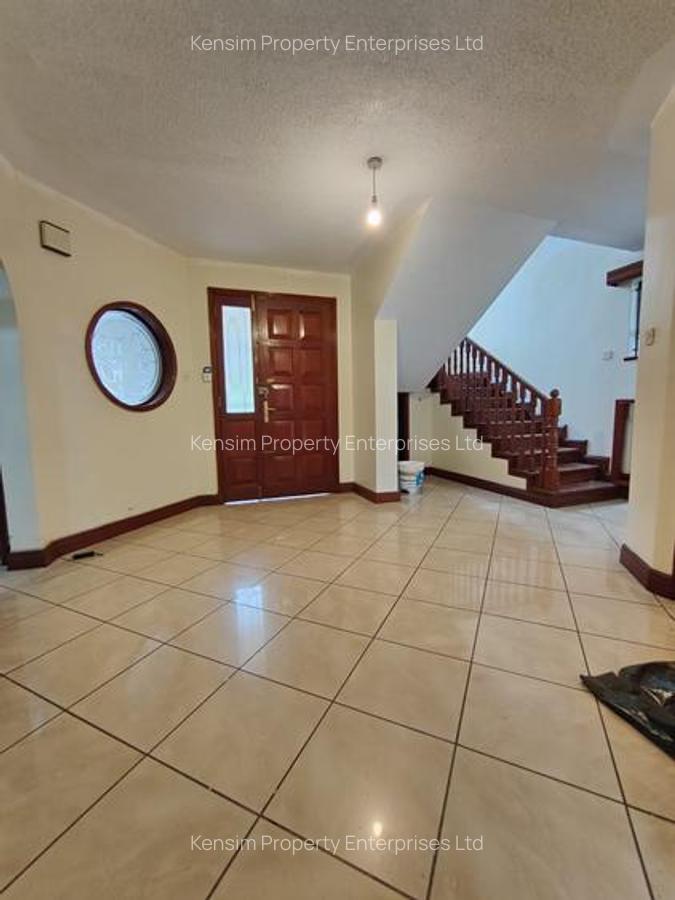 4 Bed Townhouse with En Suite in Lavington - 4
