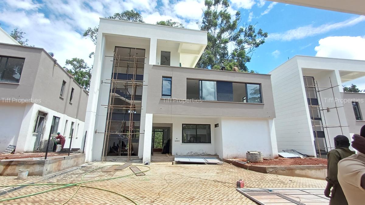 6 Bed Townhouse in Kitisuru - 1