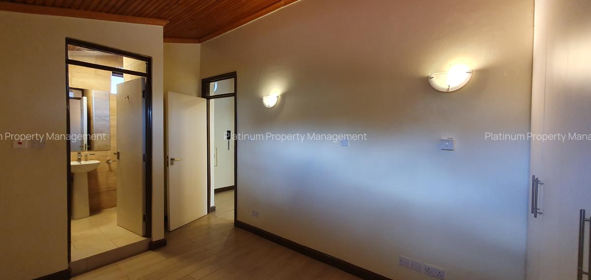 2 Bed Apartment with En Suite in Brookside - 17