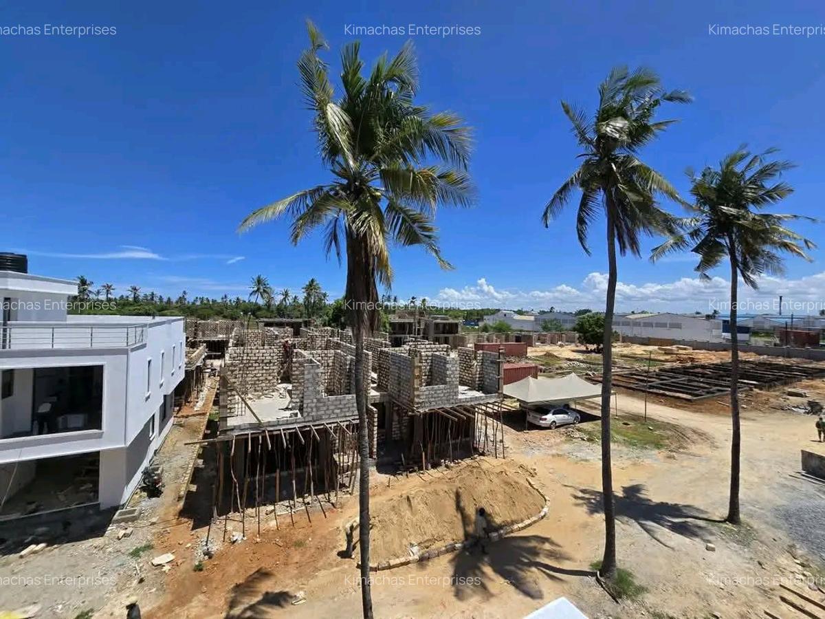 4 Bed Townhouse with En Suite at Mtwapa - 5