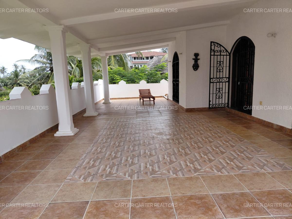 4 Bed House with En Suite in Watamu - 10