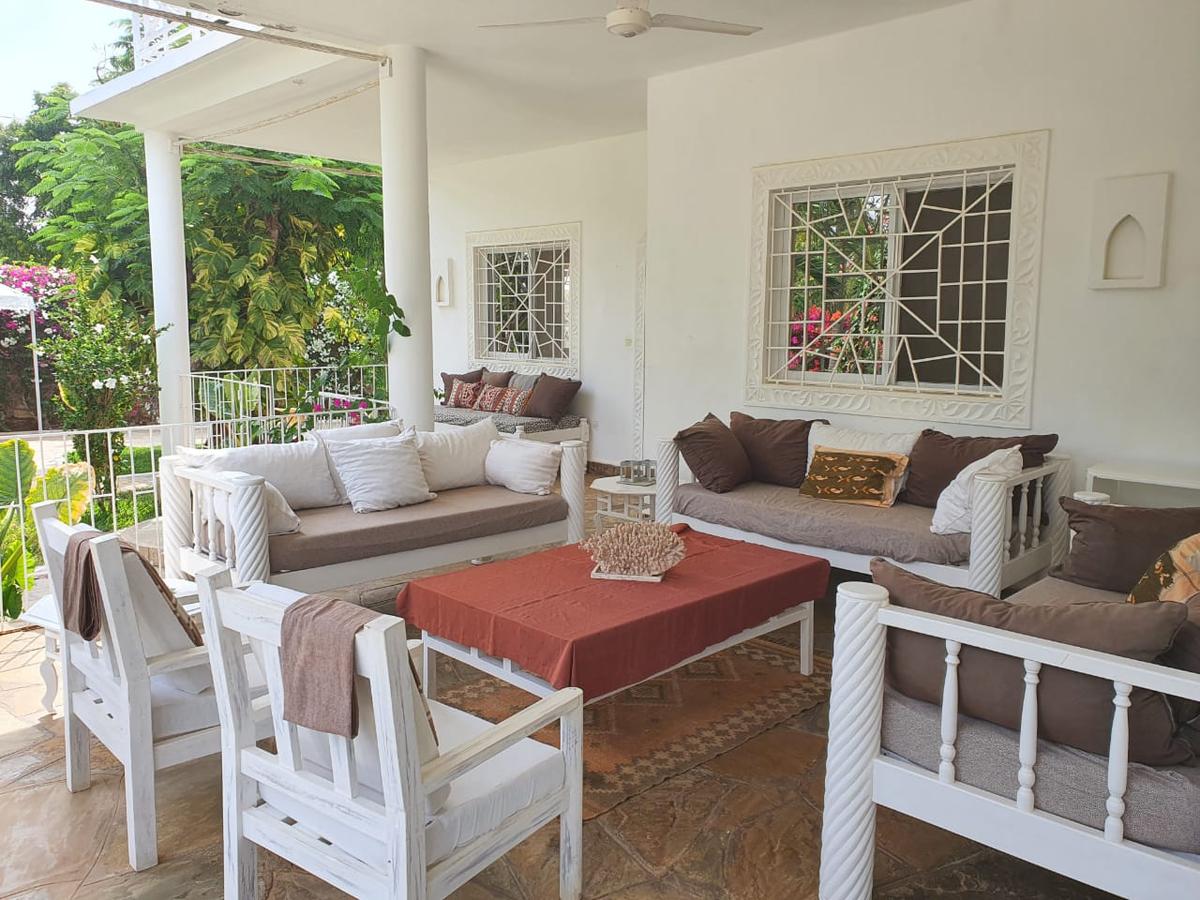 4 Bed House with En Suite at Malindi - 5