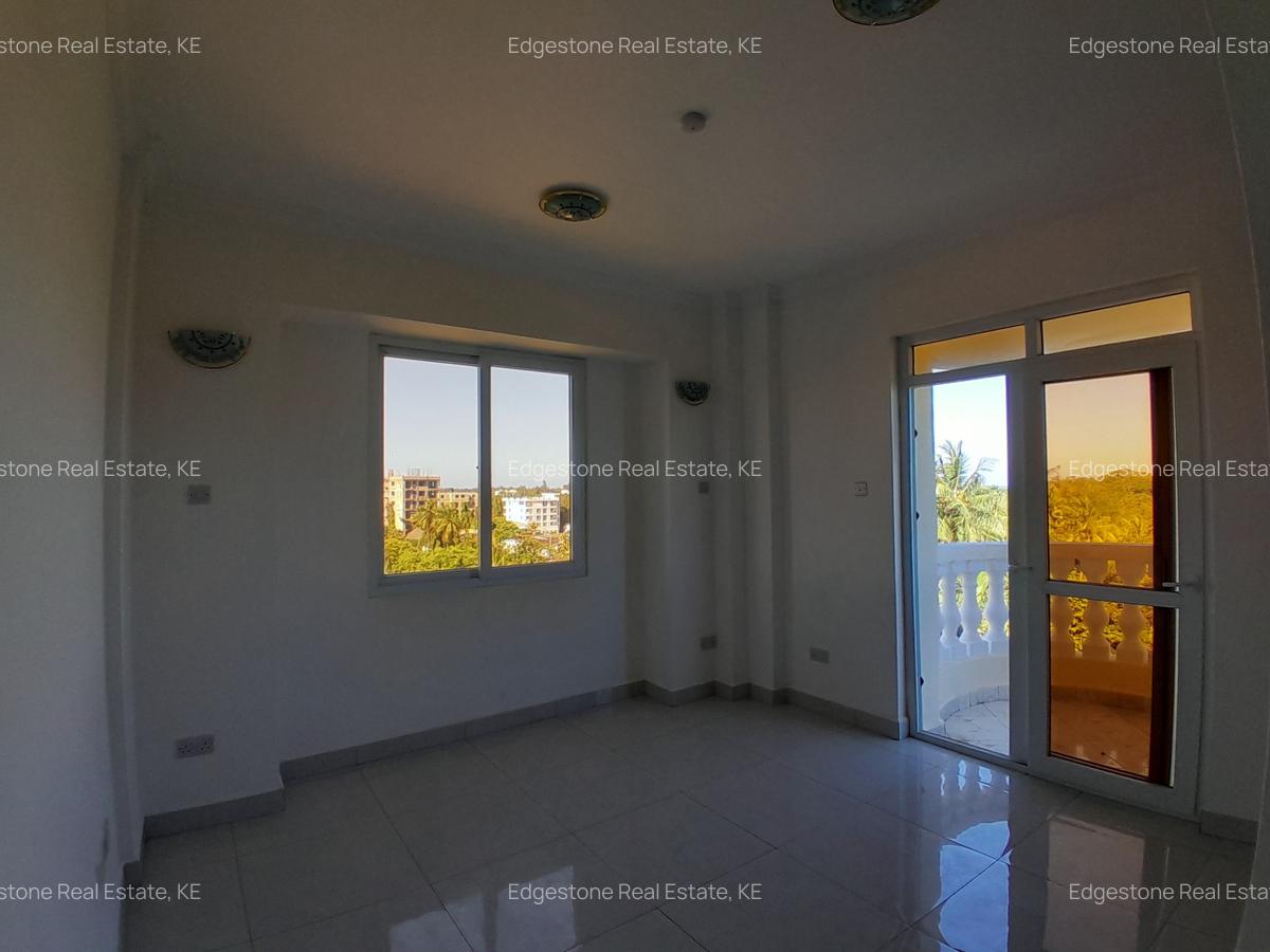 3 Bed Apartment with En Suite in Mtwapa - 11