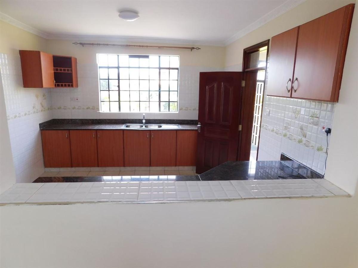 4 Bed House with En Suite at Fourways Junction Estate - 3