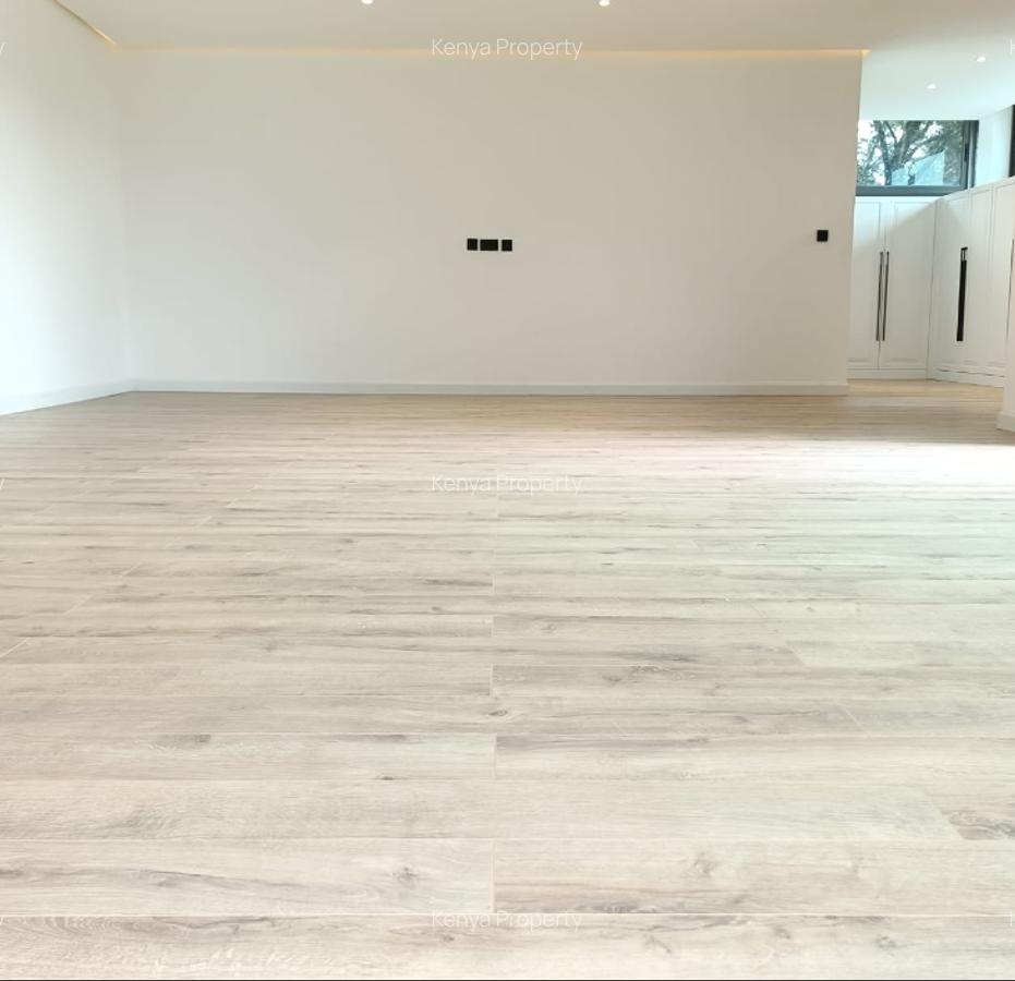 5 Bed Villa with En Suite at Chalbi Drive - 12