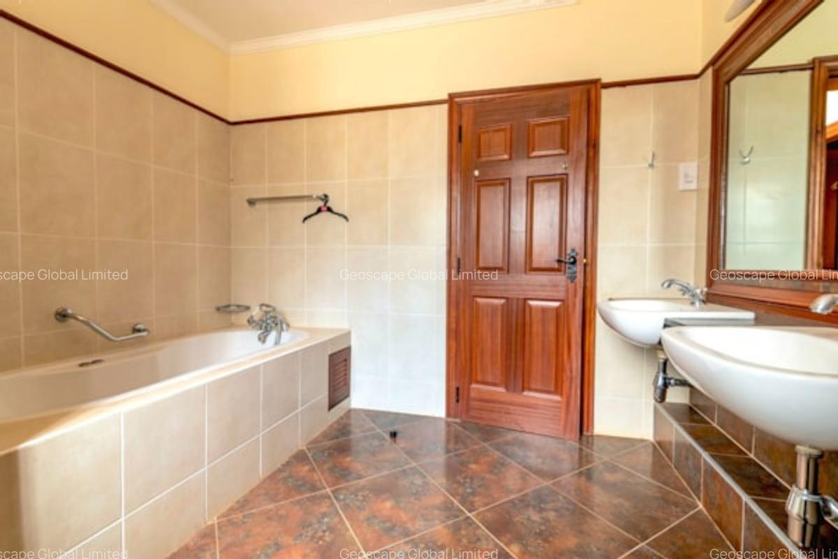 6 Bed Villa with En Suite in Karen - 9