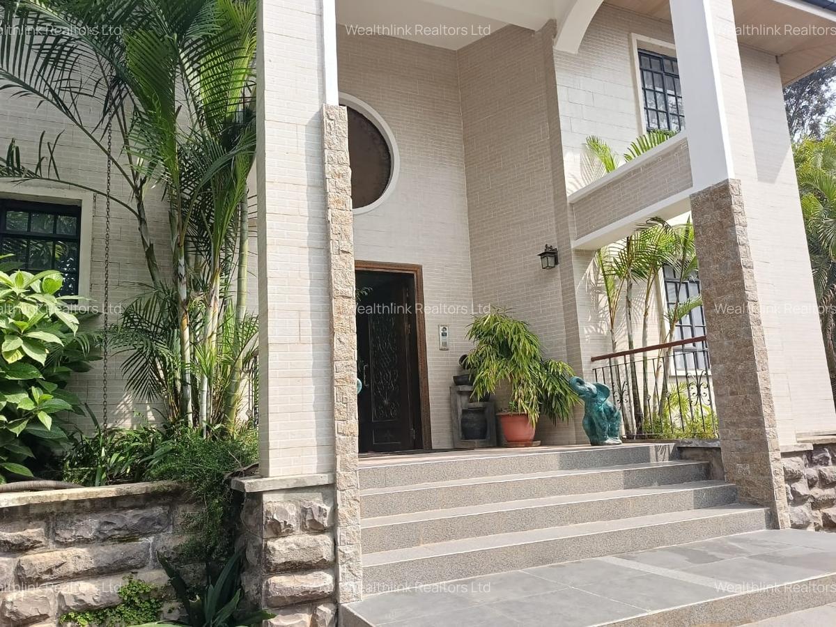 Furnished 2 Bed Apartment with En Suite at Nyari - 9