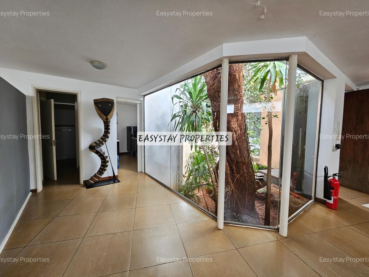 Furnished 1 Bed Apartment with En Suite in Gigiri - 6