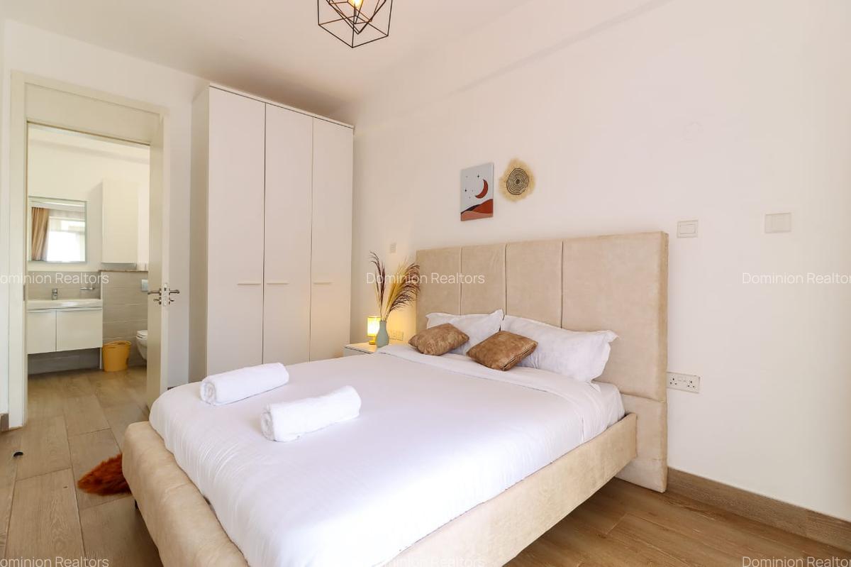 Serviced 2 Bed Apartment with En Suite in Westlands Area - 13