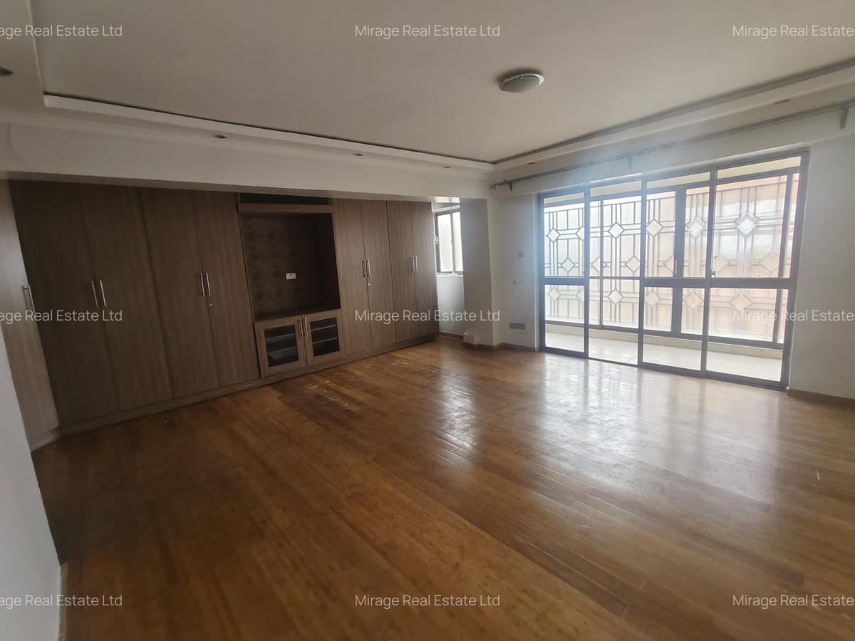 4 Bed Apartment with En Suite in Kilimani - 13
