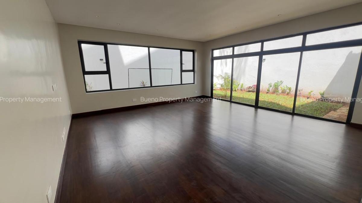 5 Bed Townhouse with En Suite in Lavington - 20