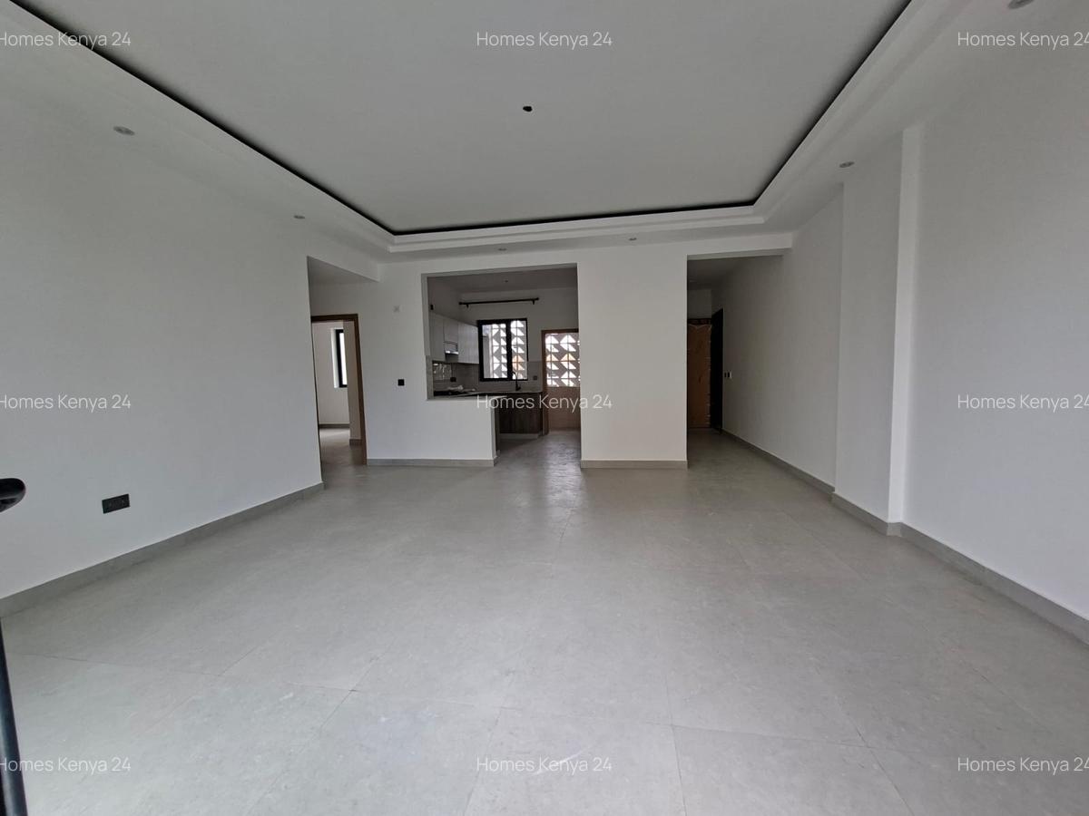 2 Bed Apartment in Brookside - 4