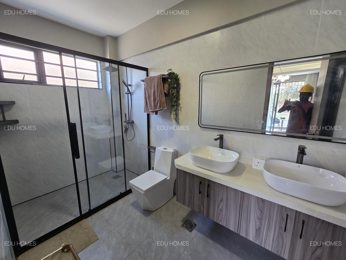 4 Bed Apartment with En Suite at Othaya Road - 6