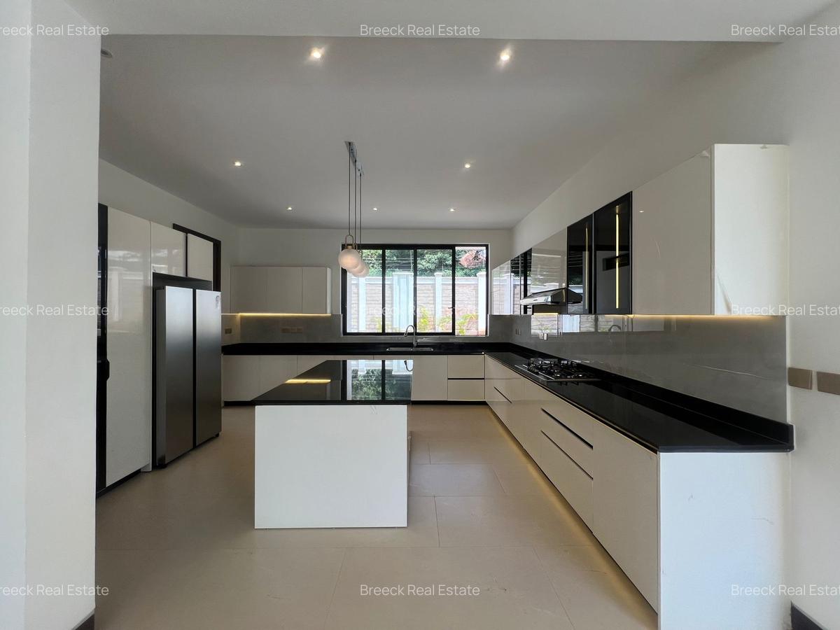 6 Bed Villa with En Suite at Peponi Road - 17