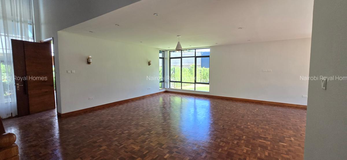 5 Bed Townhouse with En Suite at Lavington Green - 20