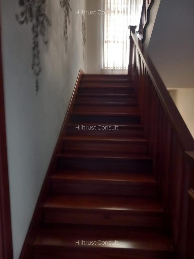 5 Bed Villa with En Suite in Lavington - 7