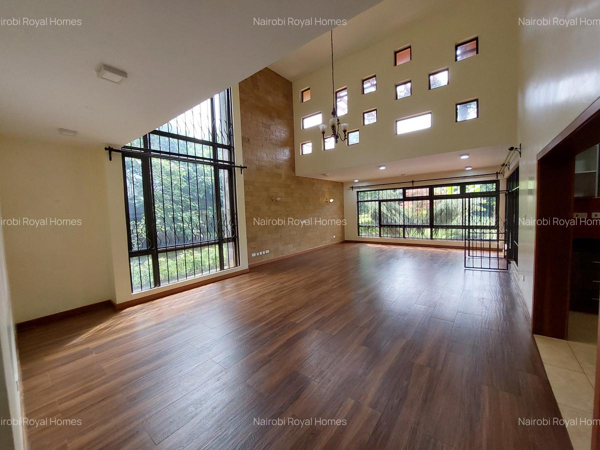 5 Bed Townhouse with En Suite at Runda Mumwe - 4