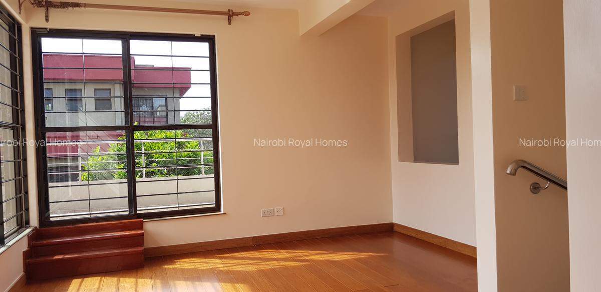 5 Bed Townhouse with En Suite at Convent Drive - 18