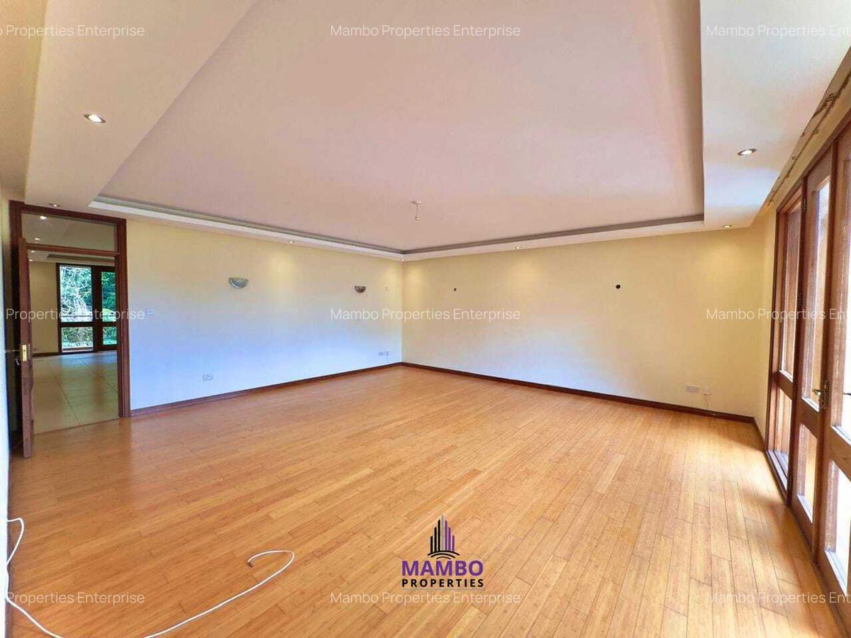 4 Bed Apartment with En Suite at Riverside Drive - 18