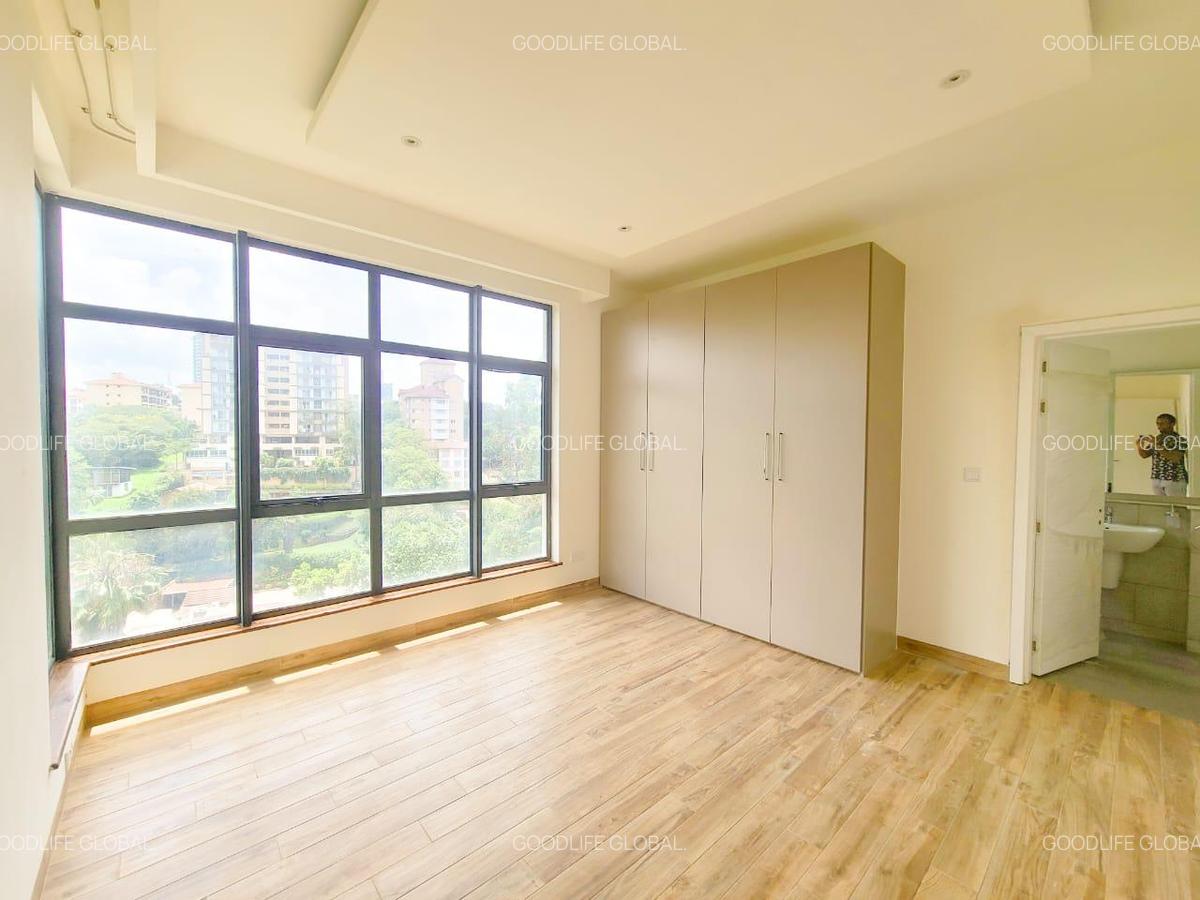 3 Bed Apartment with En Suite at Riverside - 10