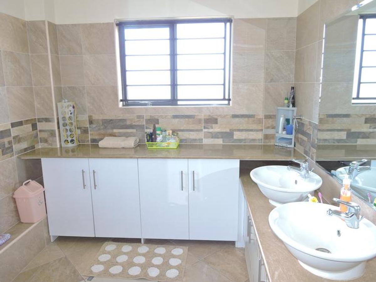 3 Bed Apartment with En Suite at Mvuli - 16