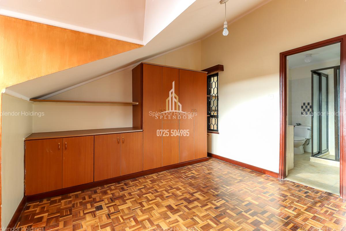 5 Bed Townhouse with En Suite in Lavington - 11