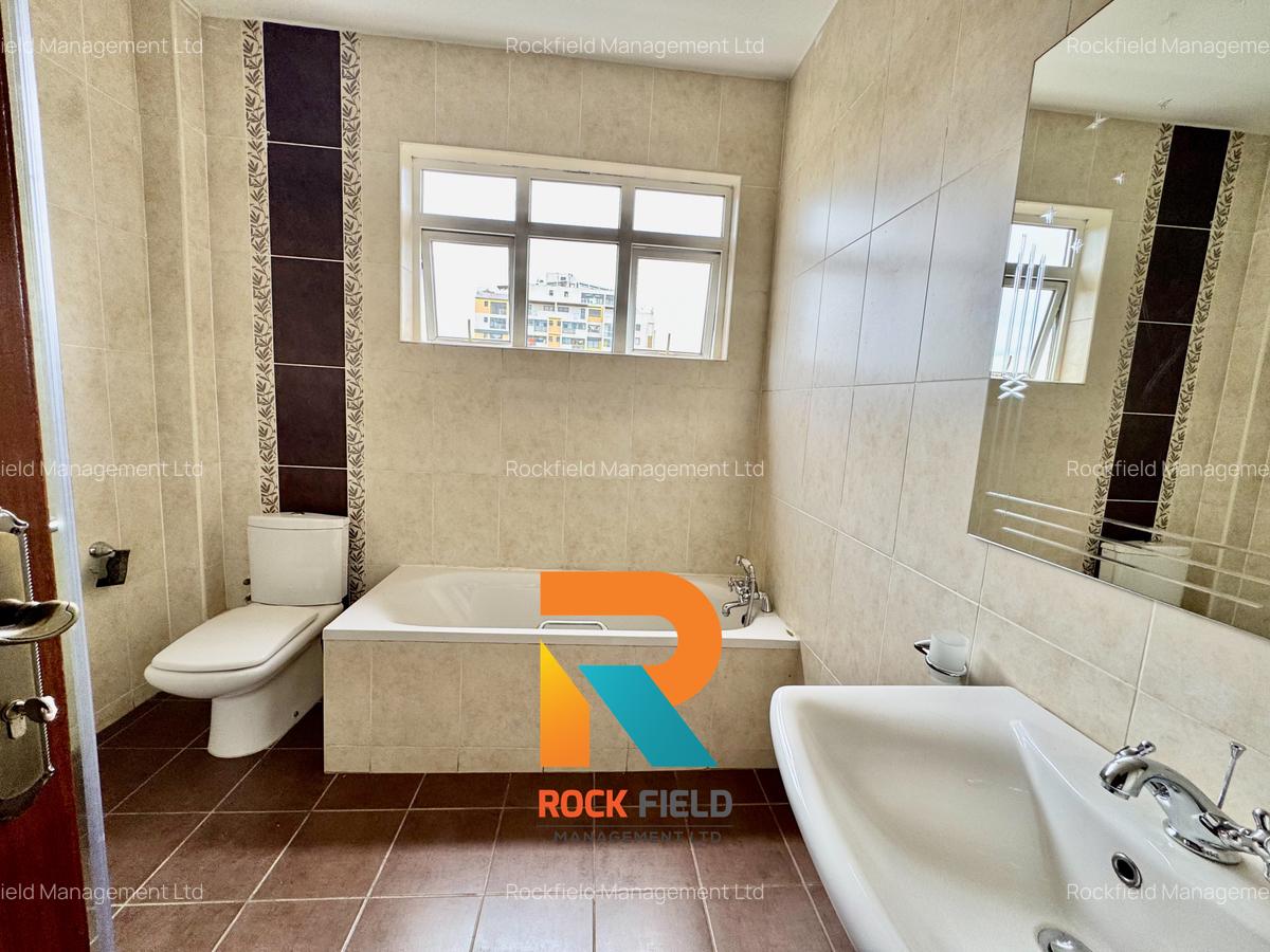 3 Bed Apartment with En Suite in Brookside - 19