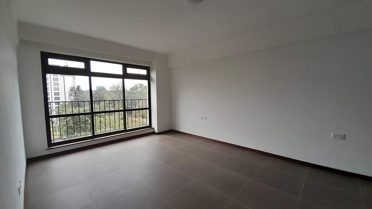 2 Bed Apartment with En Suite at Riverside Dr - 18