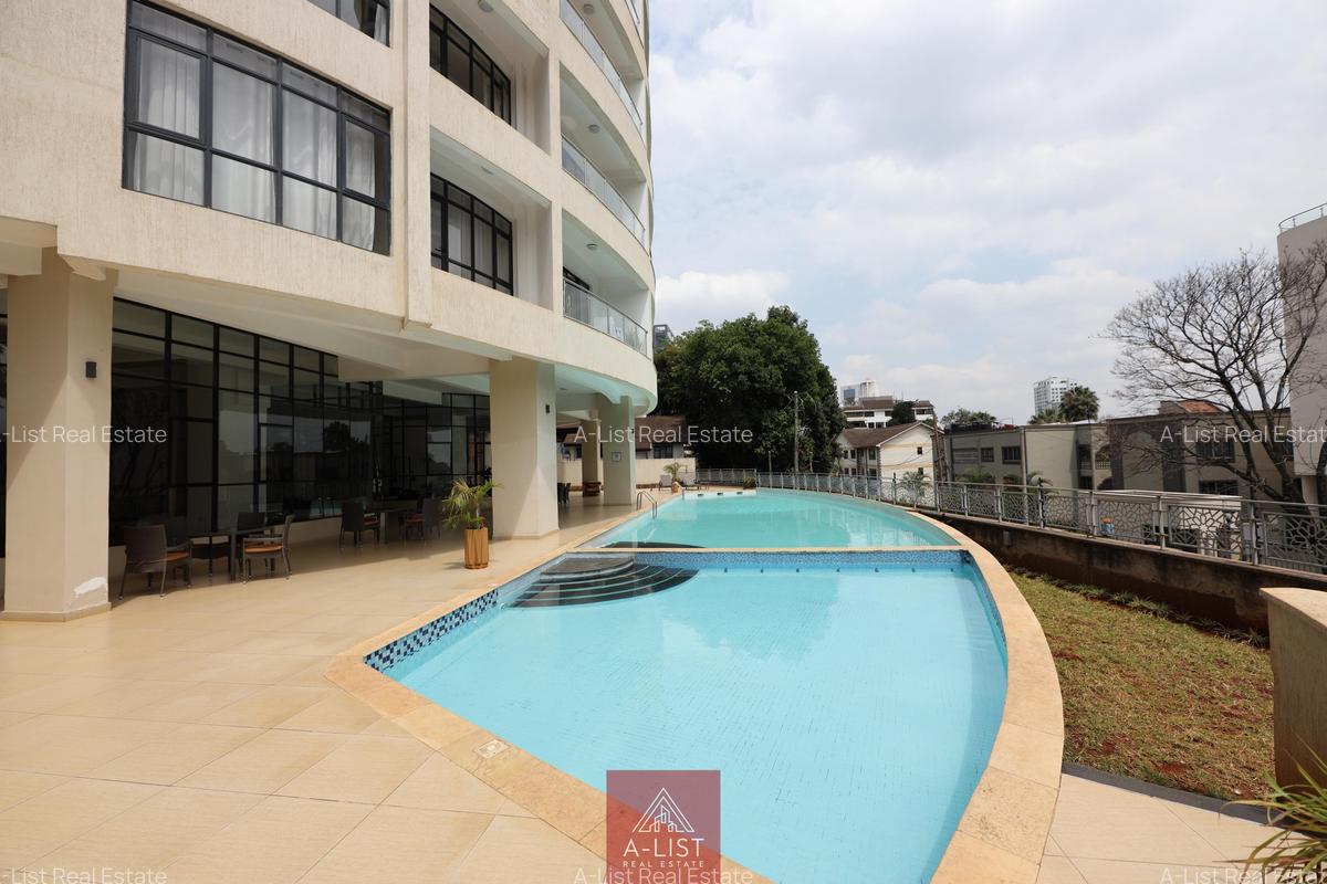 2 Bed Apartment with En Suite at Lantana Road - 3