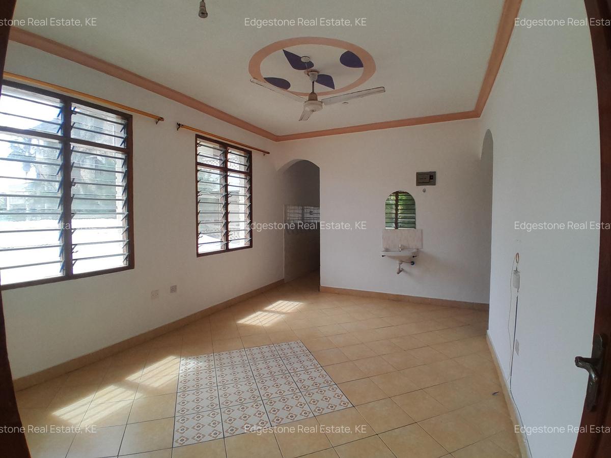 1 Bed Apartment with Borehole at Luxury Area - 7