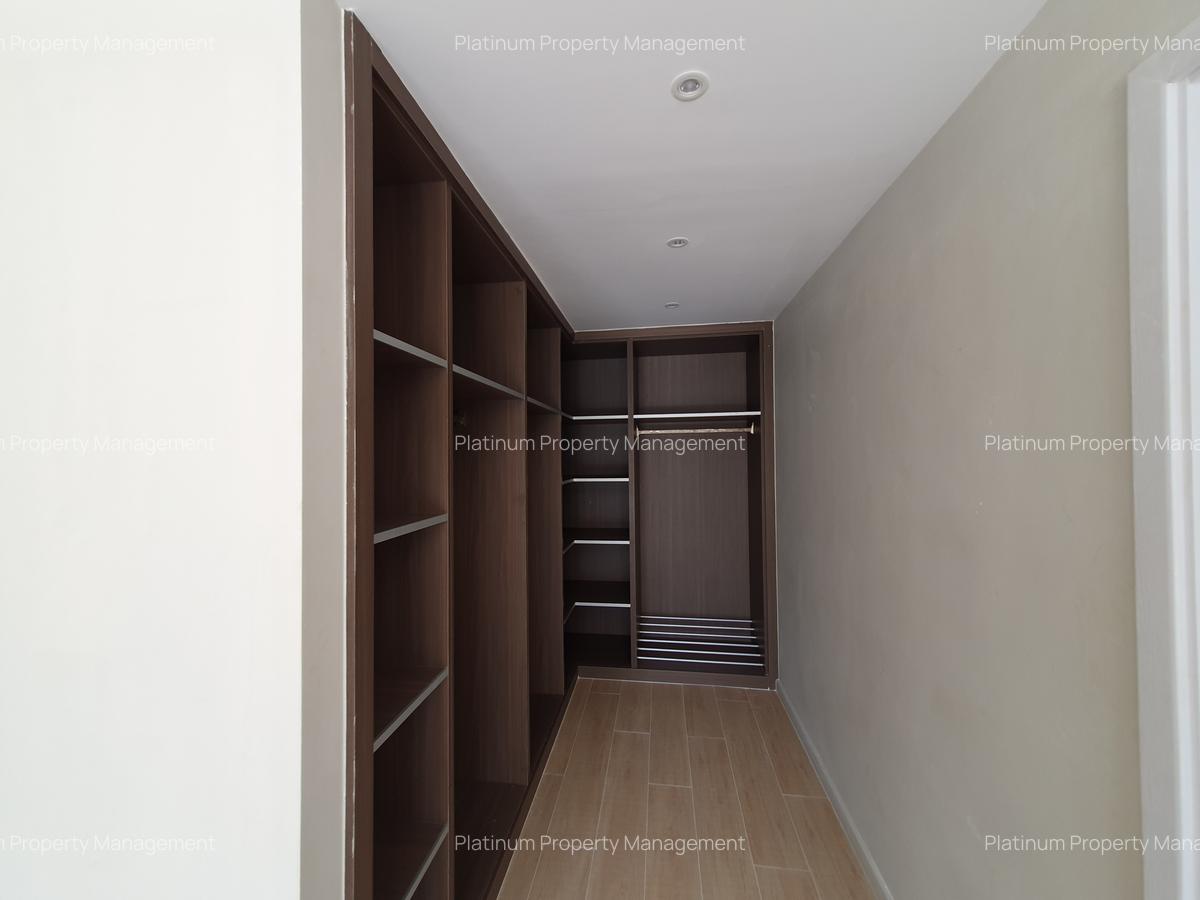 4 Bed Townhouse with En Suite in Kyuna - 15