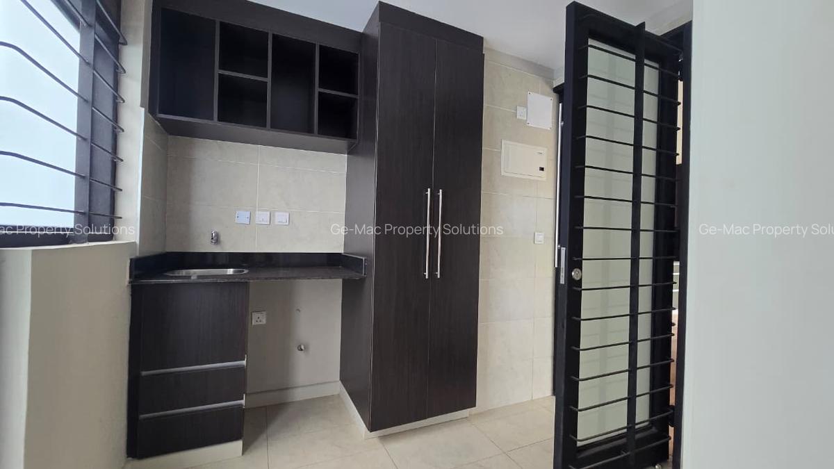 4 Bed Villa with En Suite in Runda - 13