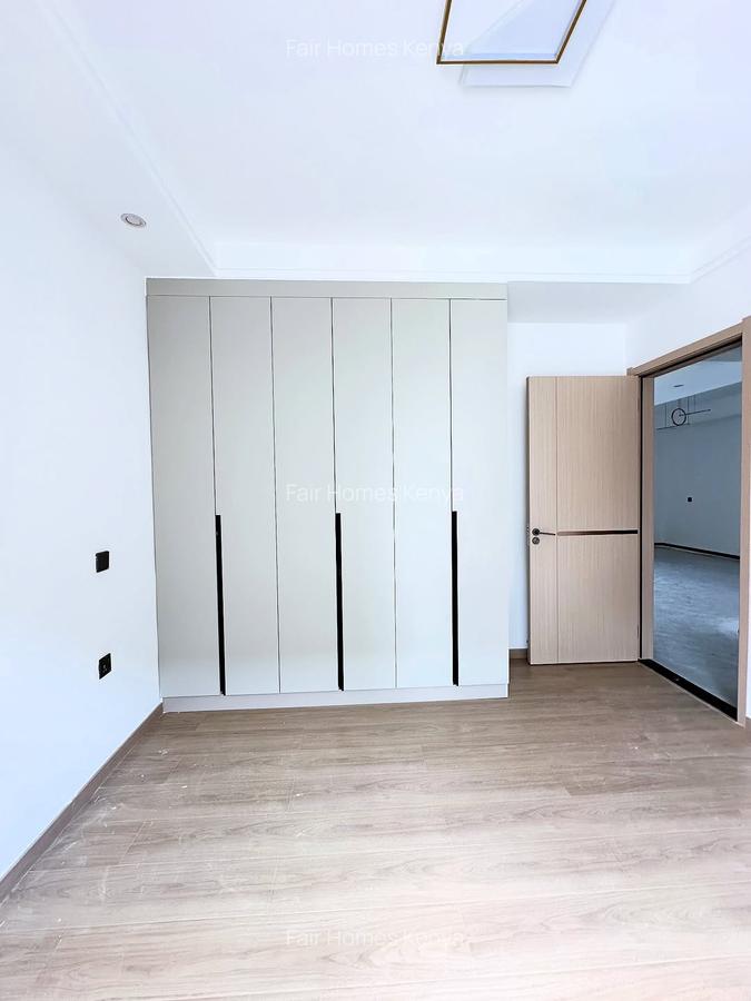 2 Bed Apartment with En Suite at Riverside Drive - 8