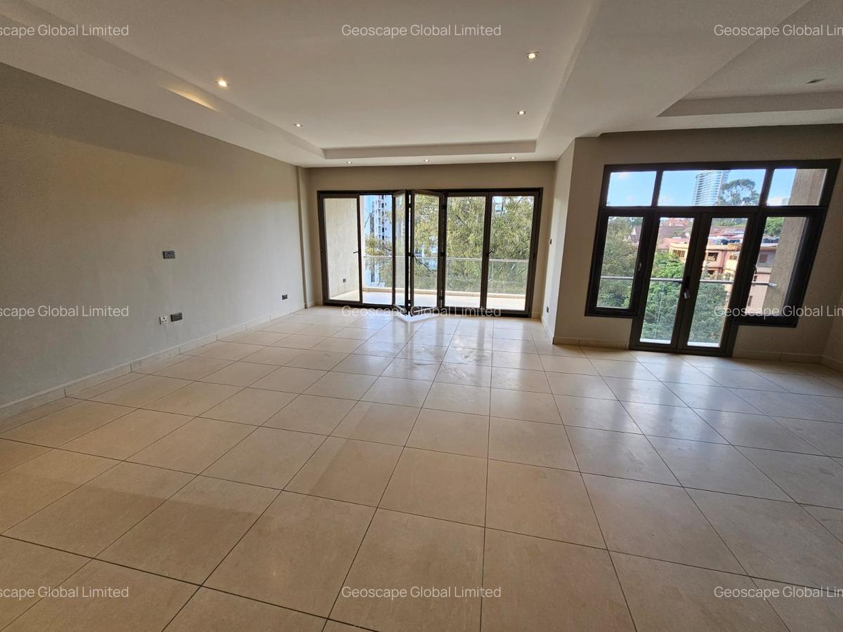 3 Bed Apartment with En Suite in Riverside - 8