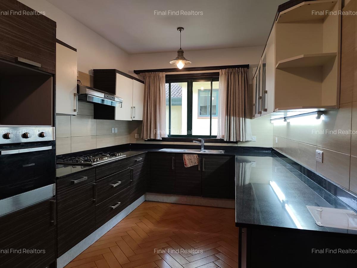 3 Bed Townhouse with En Suite in Westlands Area - 4