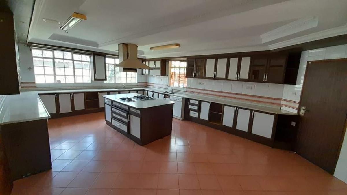 4 Bed House with En Suite at Runda - 7