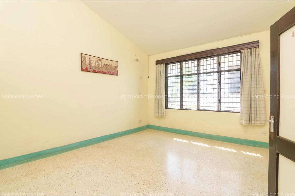 4 Bed Townhouse with En Suite in Nyali Area - 10