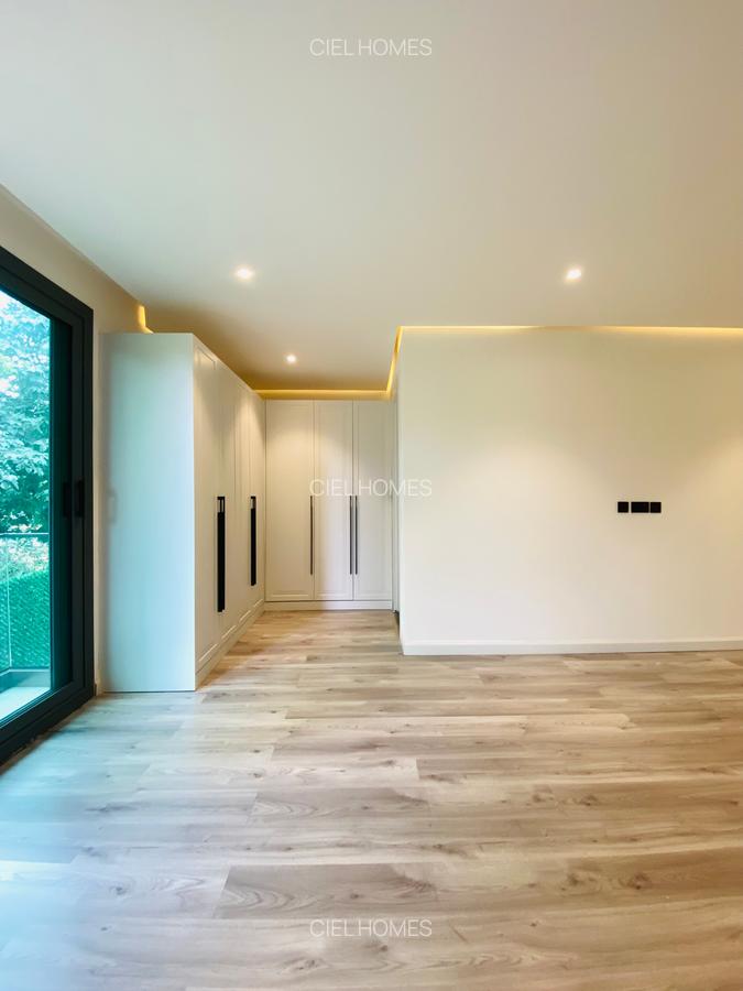 5 Bed Villa with En Suite at Chalbi Drive - 12